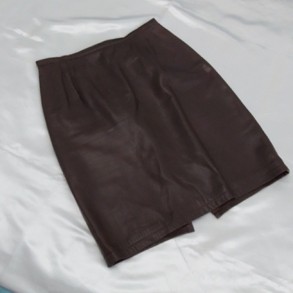 Ann Taylor Leather Mini Skirt Chocolate Brown, Fully Lined, Darted, Size 6 - Picture 3 of 15